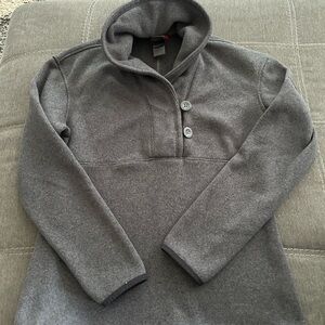 North face women size large sweater. Good condition